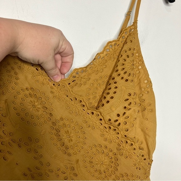 Versona eyelet romper mustard yellow size medium - Picture 4 of 9